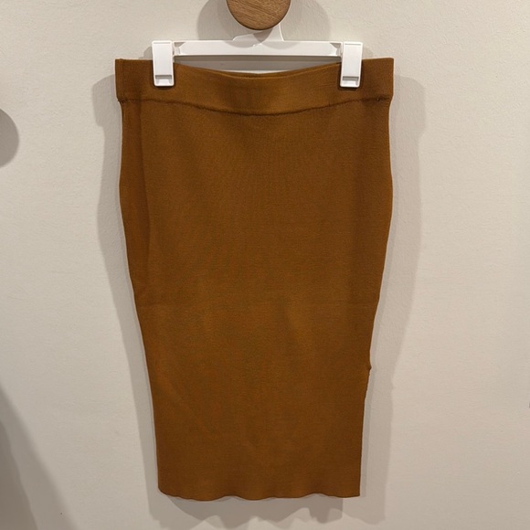 Forever 21 Women’s Elegant Dark Mustard Yellow Knit Pencil Skirt Onesize - Picture 1 of 5